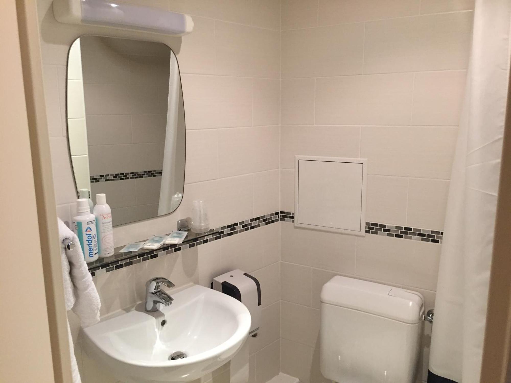 Einzelzimmer mit Dusche