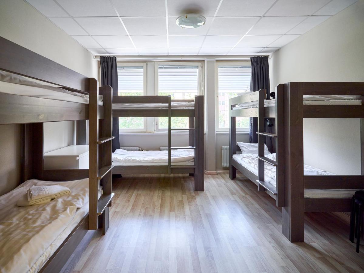 Familienzimmer (8 Personen) mit Gemeinschaftsbad