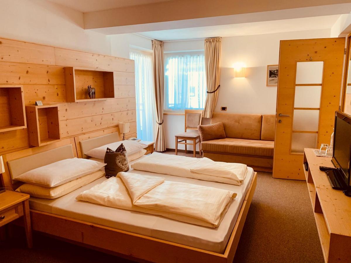 Doppelzimmer mit Balkon