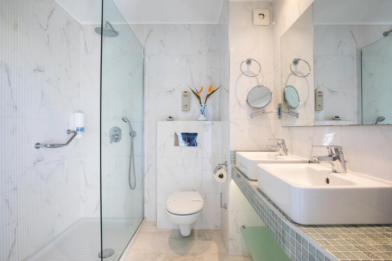 Chambre au Rez-de-Chaussée avec Accès Direct à la Piscine