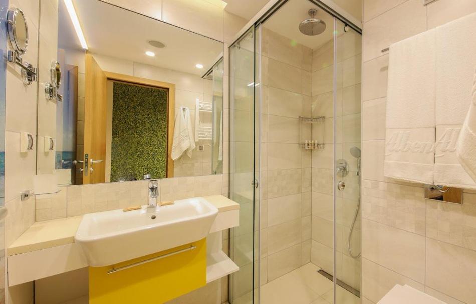 Deluxe Double or Twin Room Aquapark Access