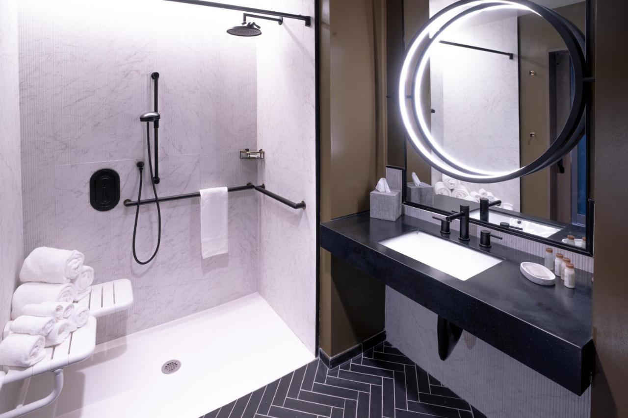 Standard King Room with Roll-In Shower - Communications Access