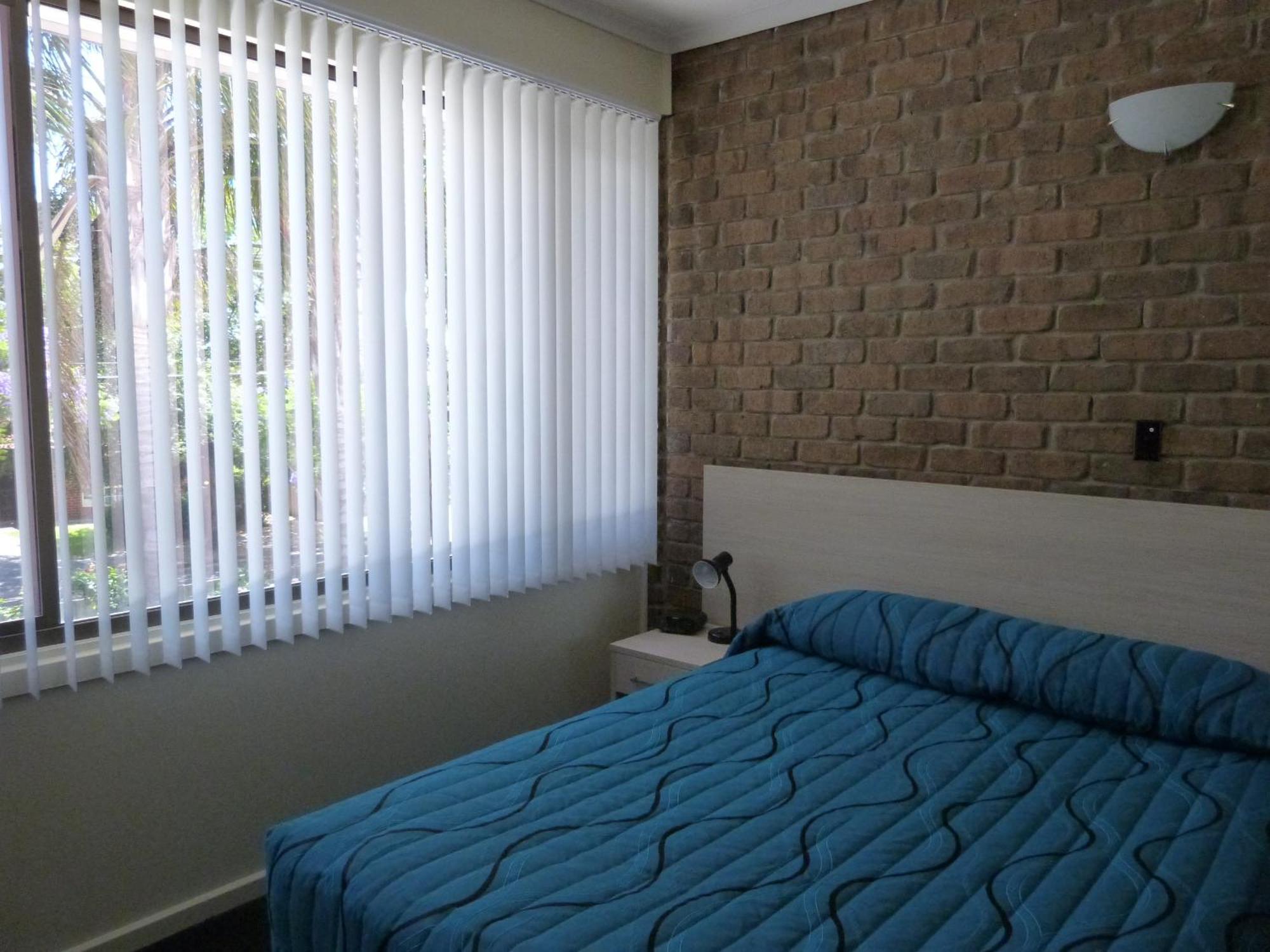 Family Room,109335789:JPEG