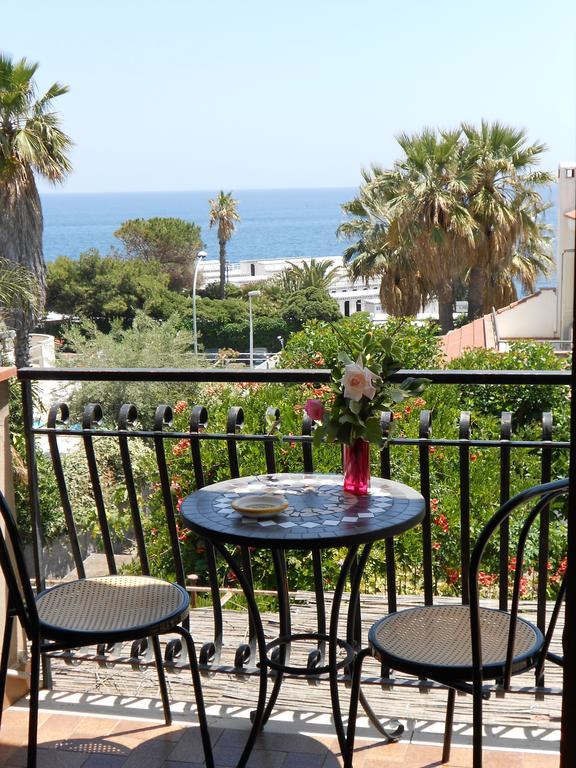 Camera Tripla Standard con Vista Mare