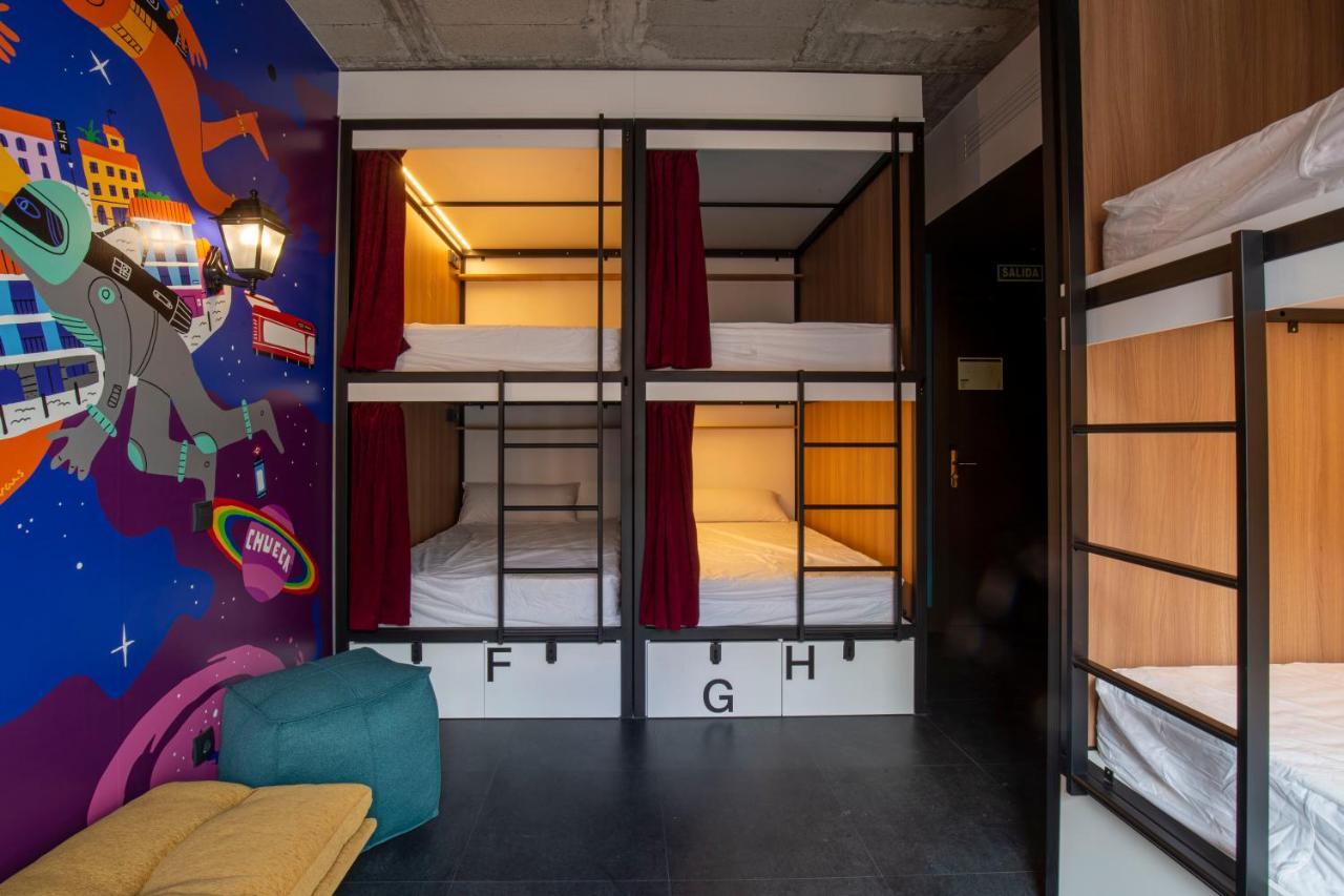 Single Bed 8-Bed Premium Dormitory Room,1648997554:JPEG