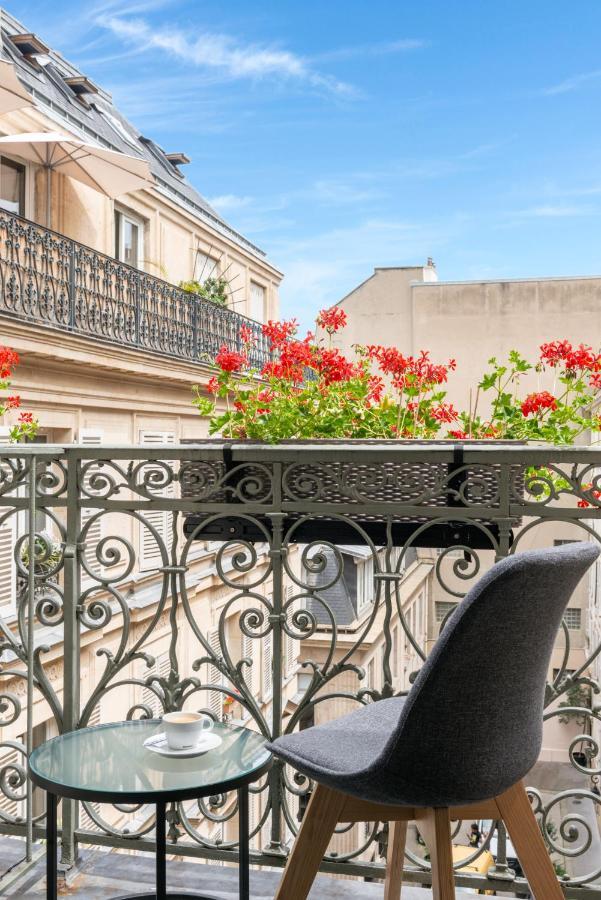 Standaard Tweepersoonskamer met 1 of 2 Bedden en Balkon
