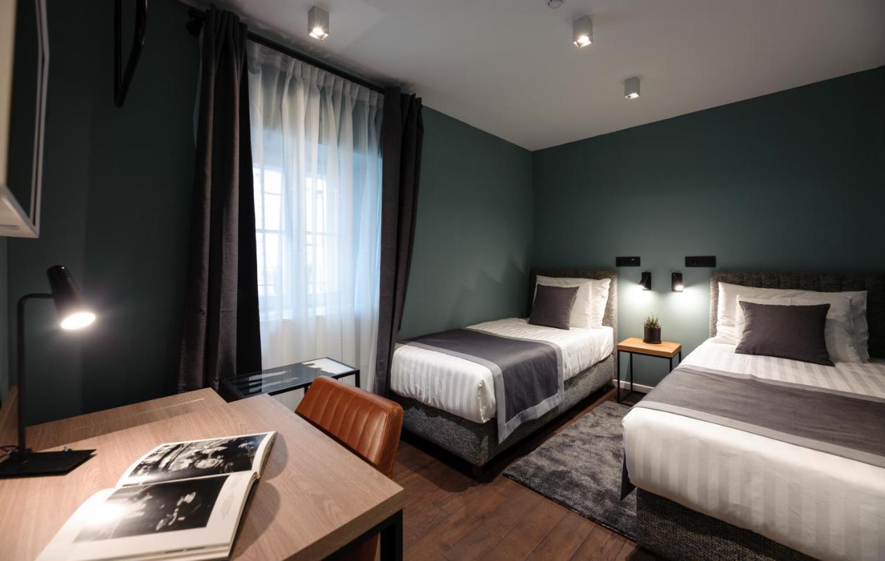Superior King Suite
