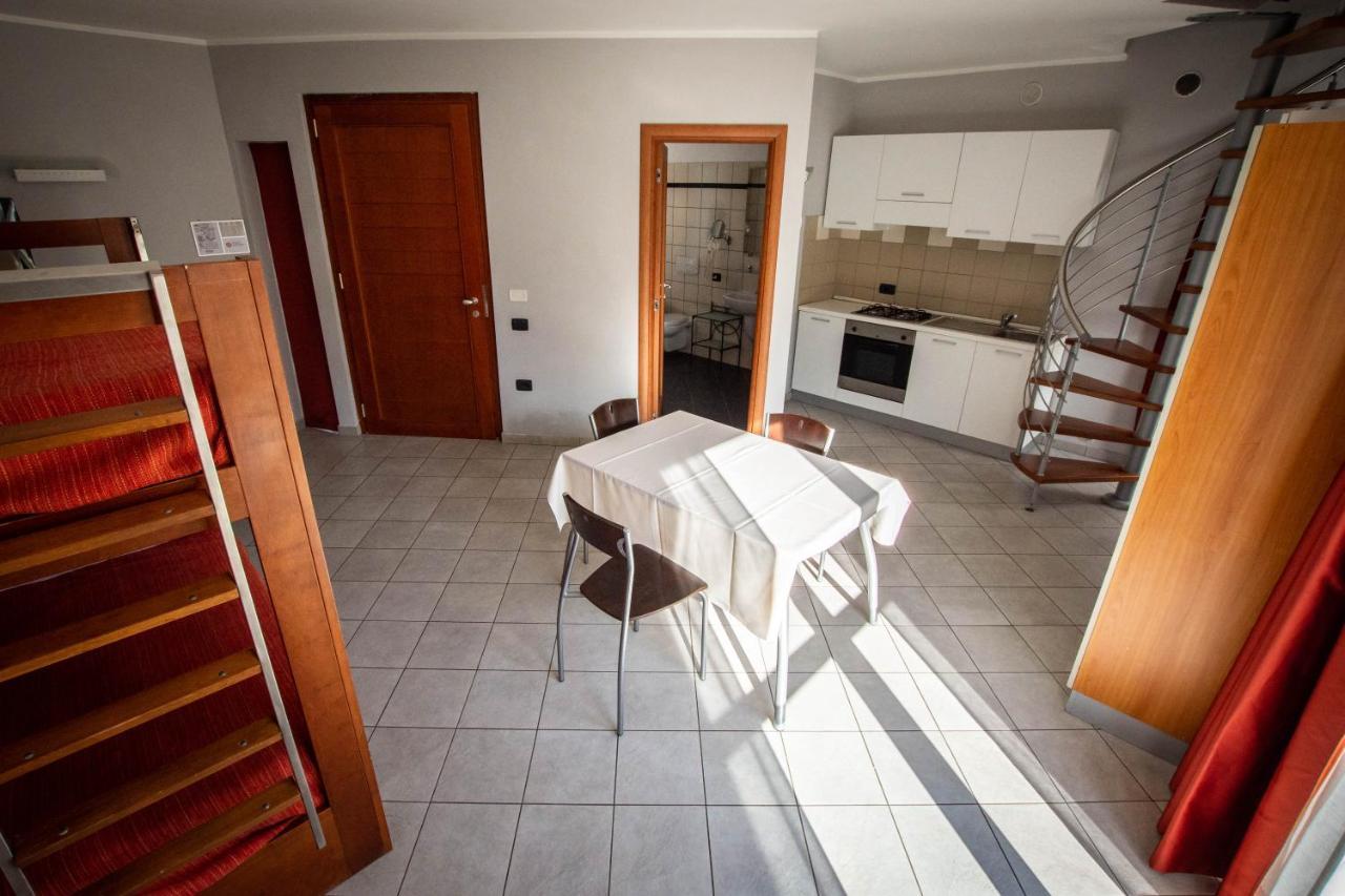 Duplex Studio,997230288:JPEG
