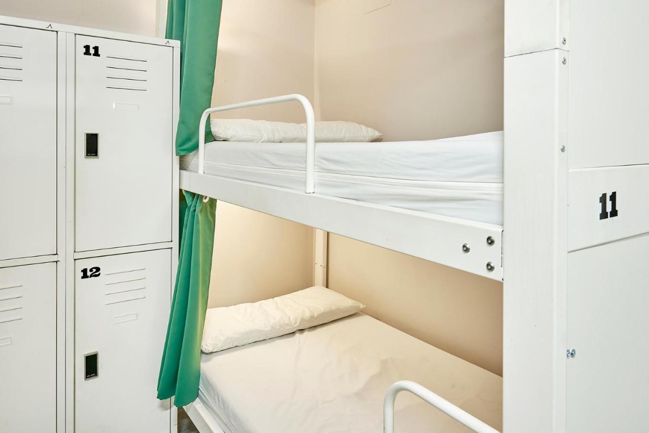 Bed 14-Bed Mixed Dormitory Room,1167964810:JPEG