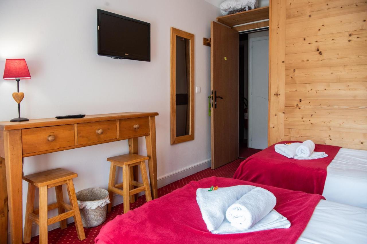 Tweepersoonskamer met 2 Aparte Bedden