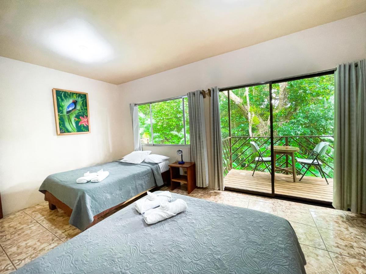 Deluxe Family Room