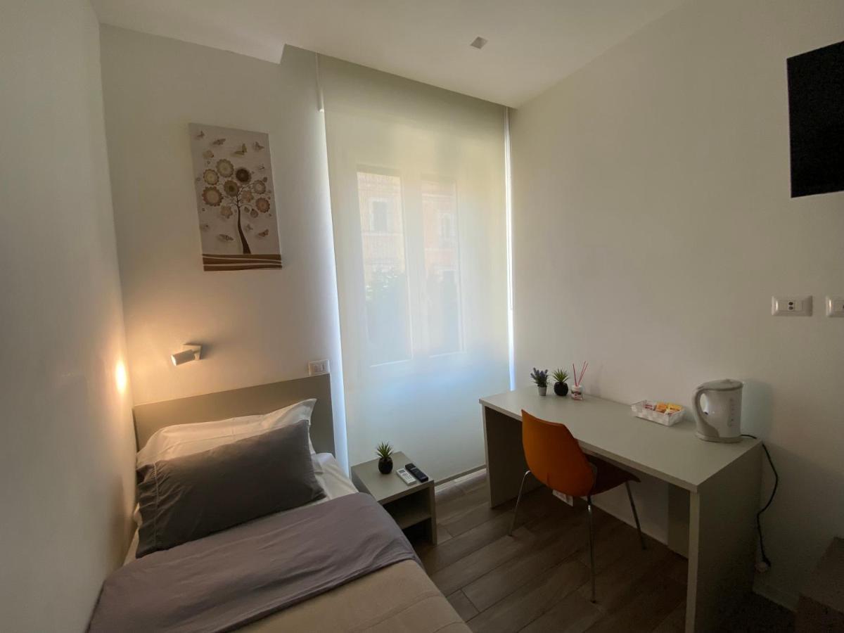 Camera Doppia con Letti Singoli con Bagno