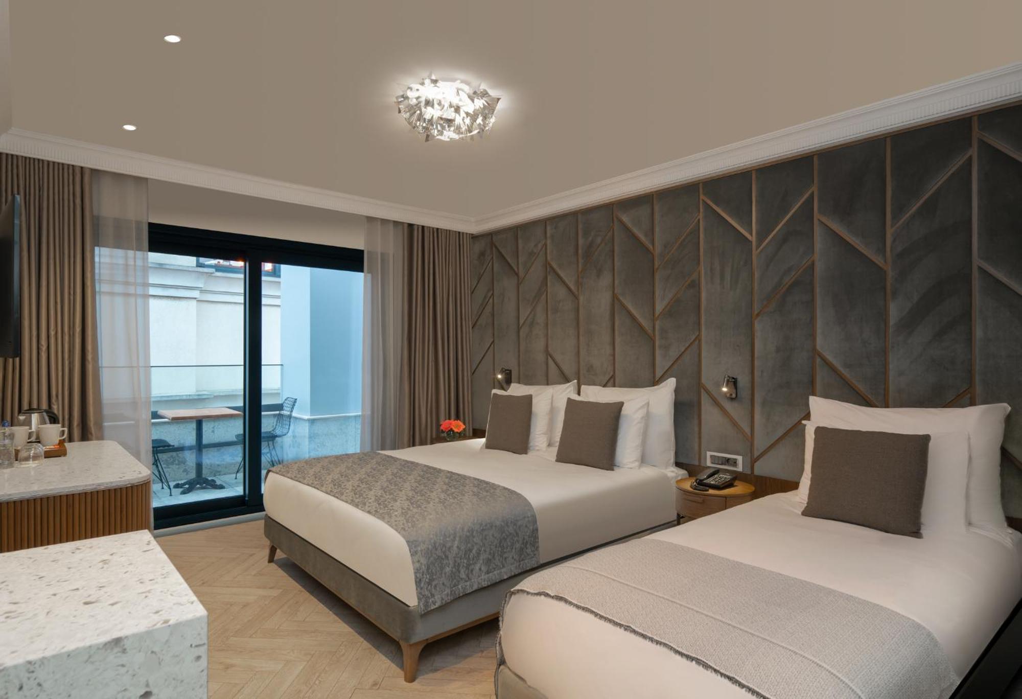 Triple Room Balcony