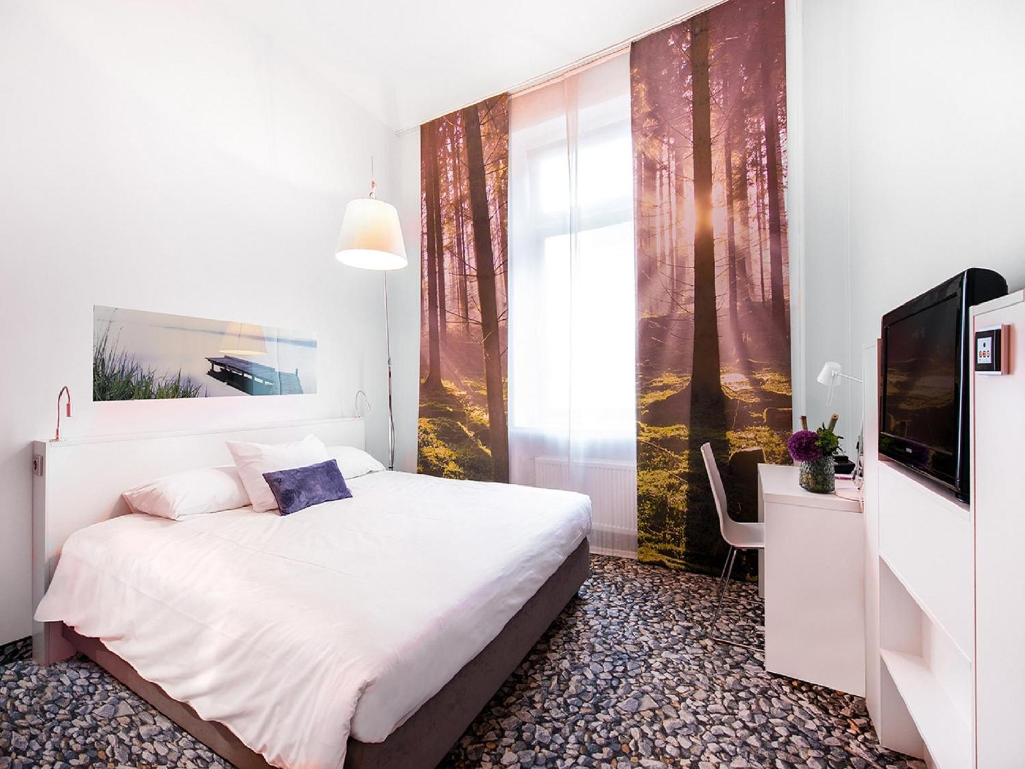 Standard Double Room,1277093437:JPEG