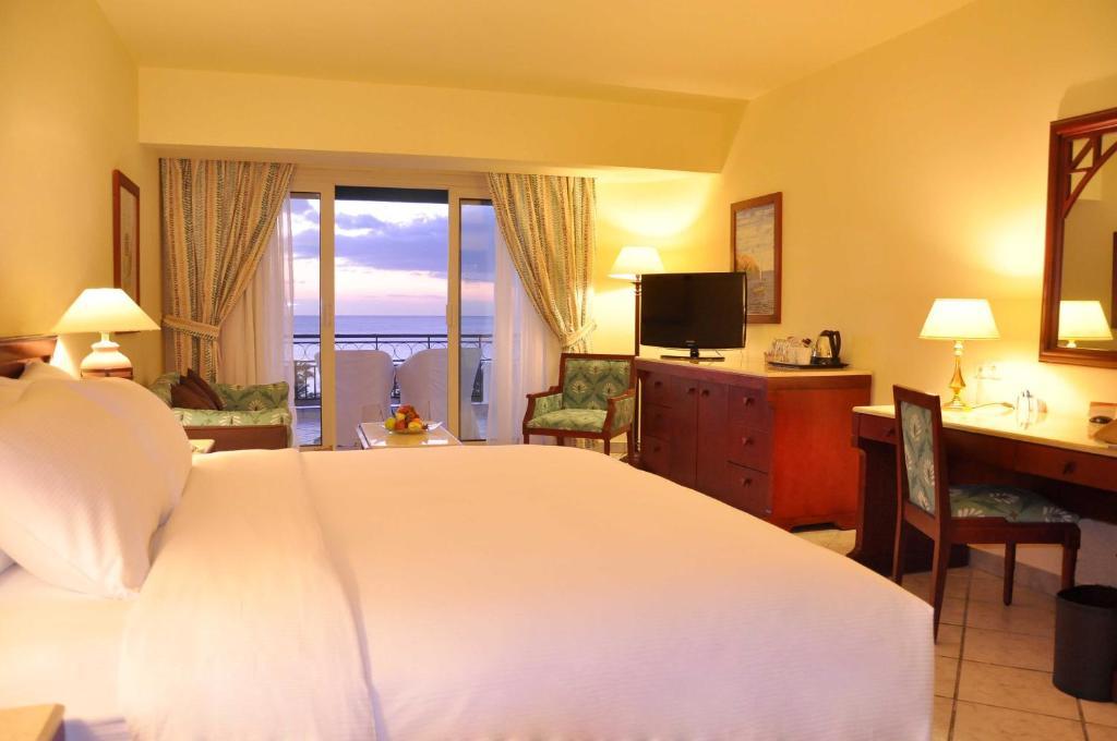 Deluxe Room,12245576:JPEG