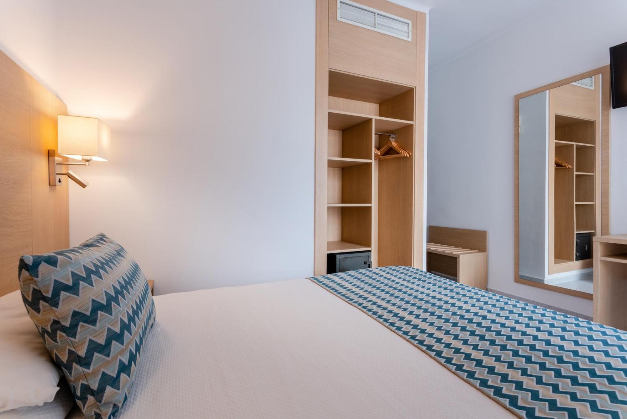 Superior Single Room,1226812766:JPEG