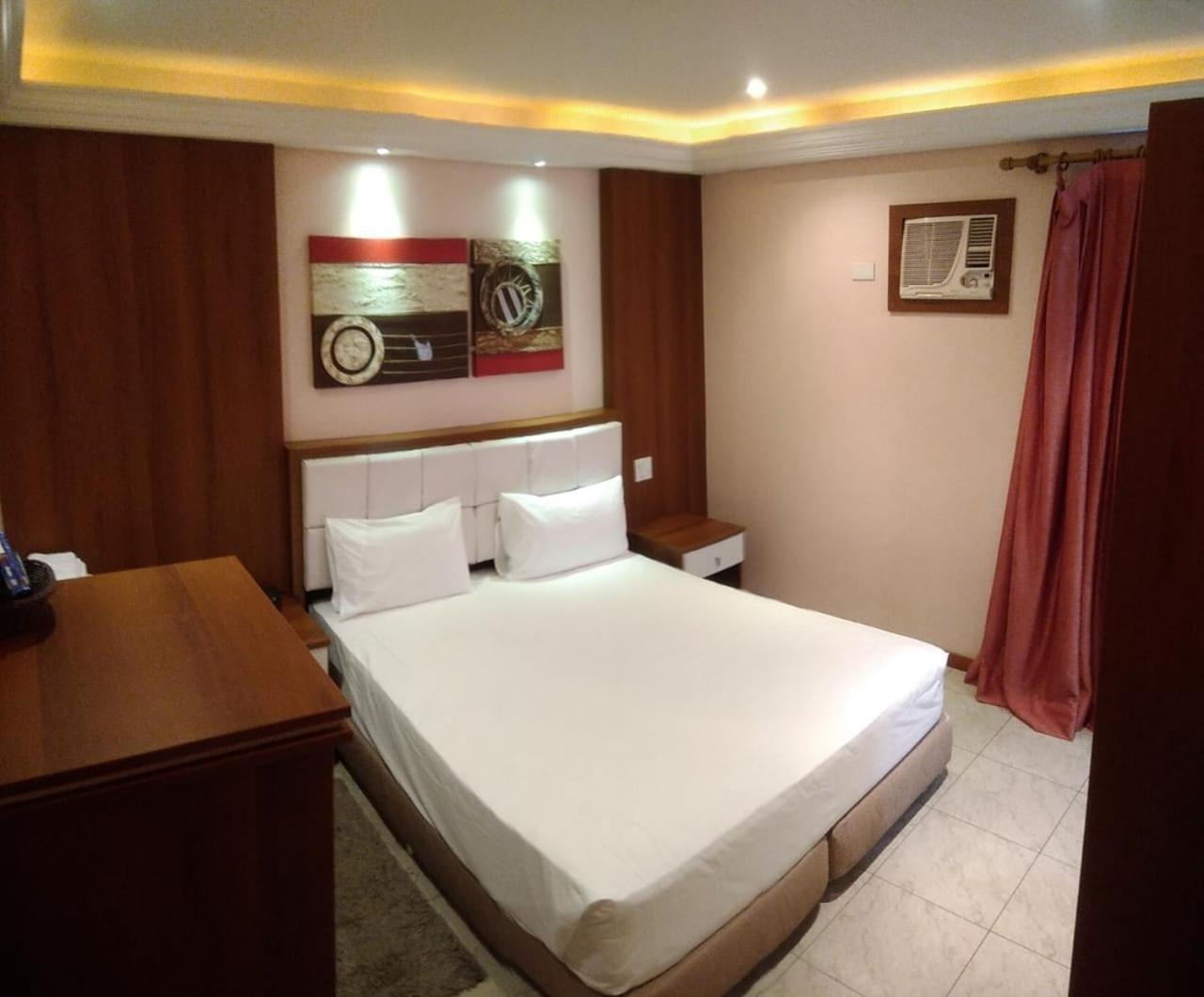 Deluxe Double Room,1227889775:JPEG