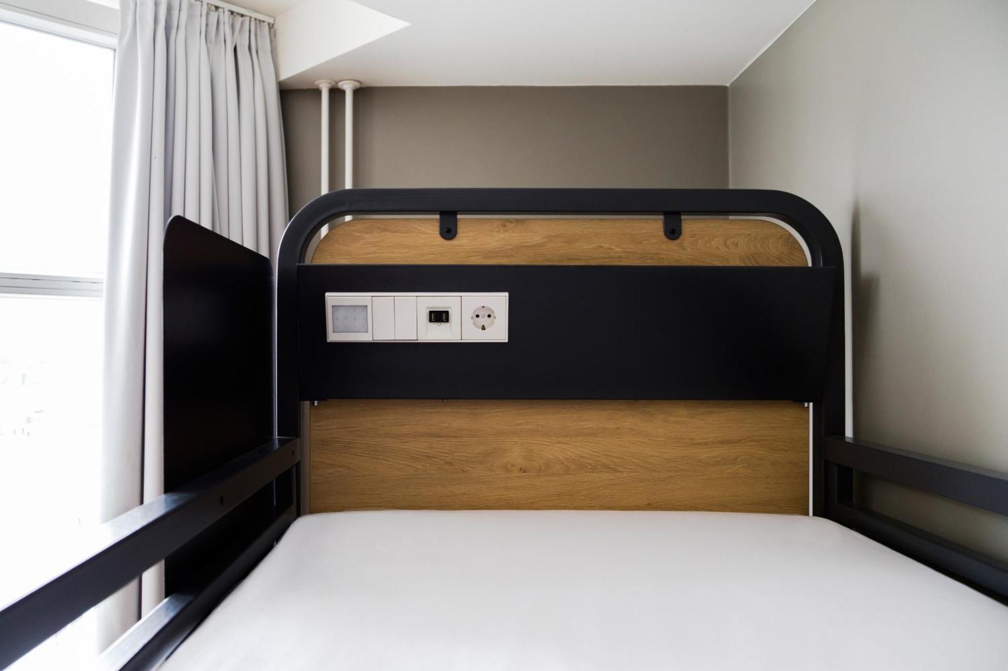 Bed 8-Bed Mixed Dormitory Room