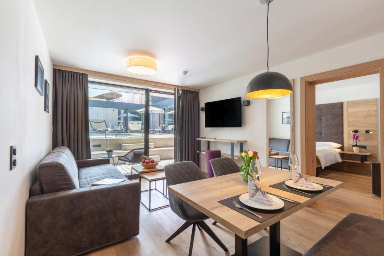 One-Bedroom Apartment directly by the pool,1094699307:JPEG