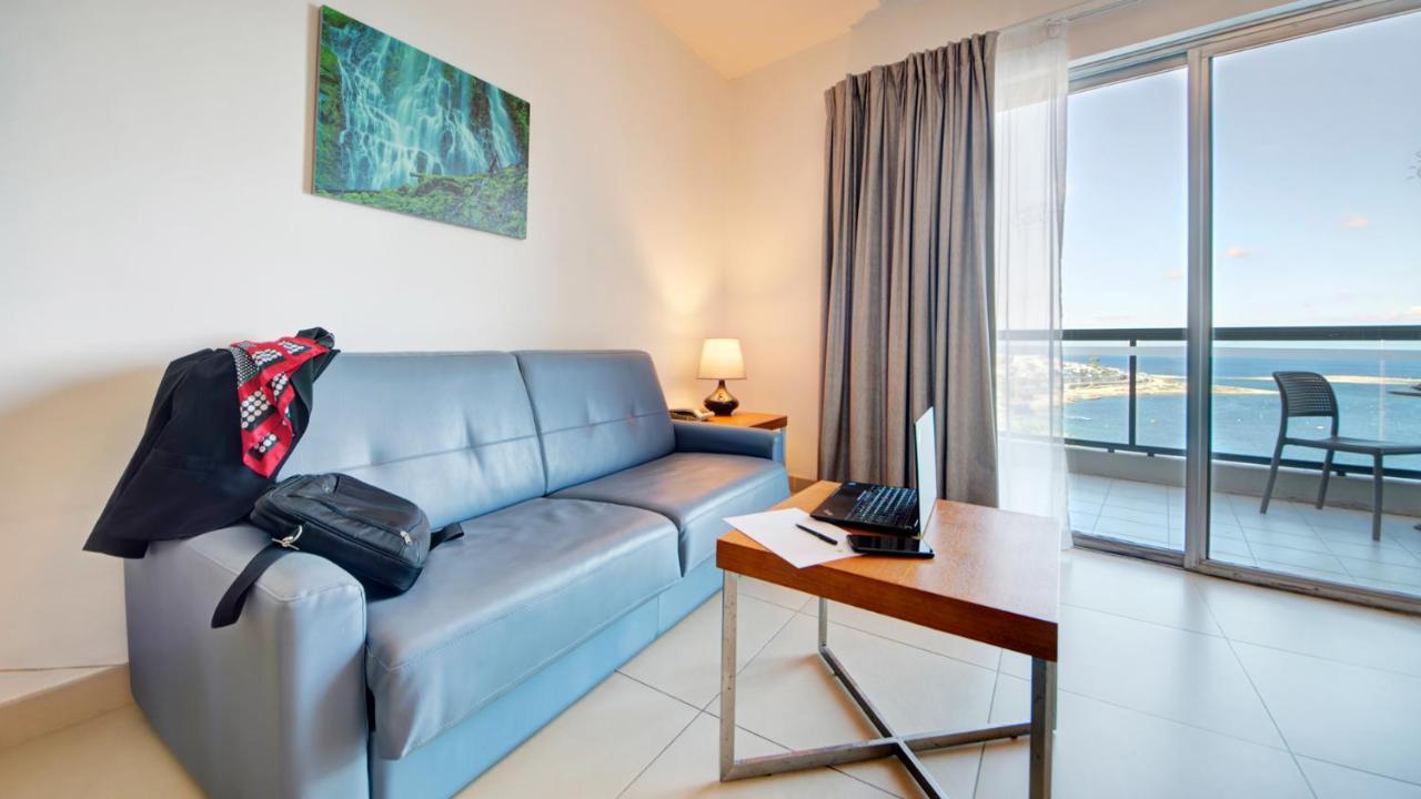 One-Bedroom Apartment with Sea View,1257166339:JPEG