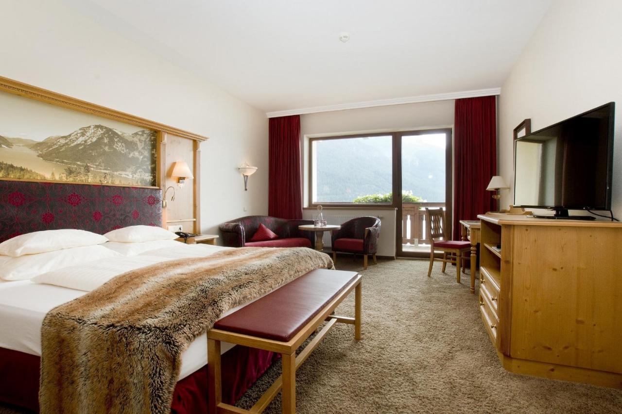 Post Deluxe Double Room