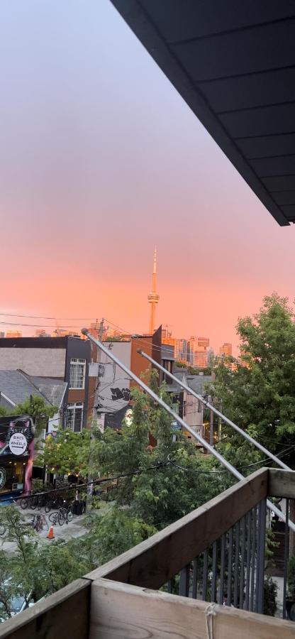 Privatzimmer mit Balkon