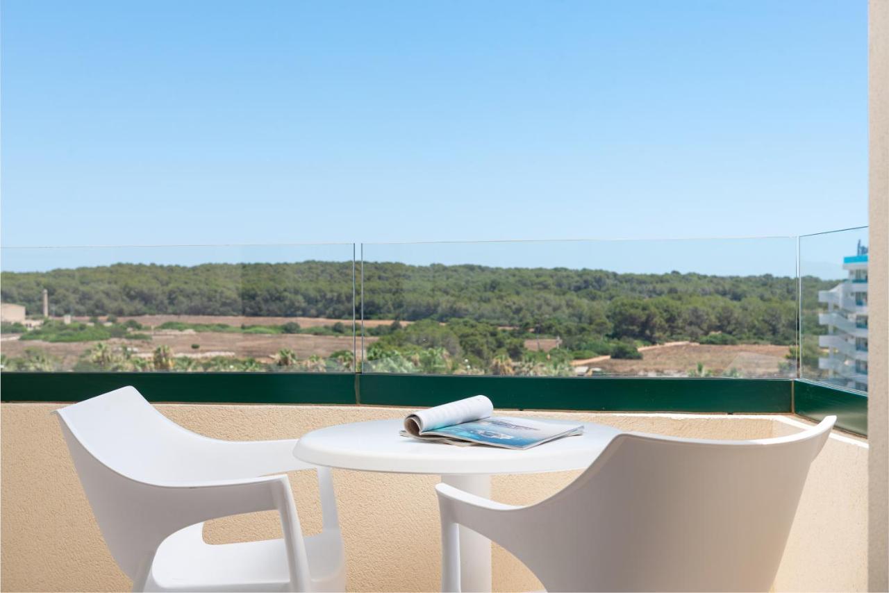 Two Connecting Double Rooms with Balcony