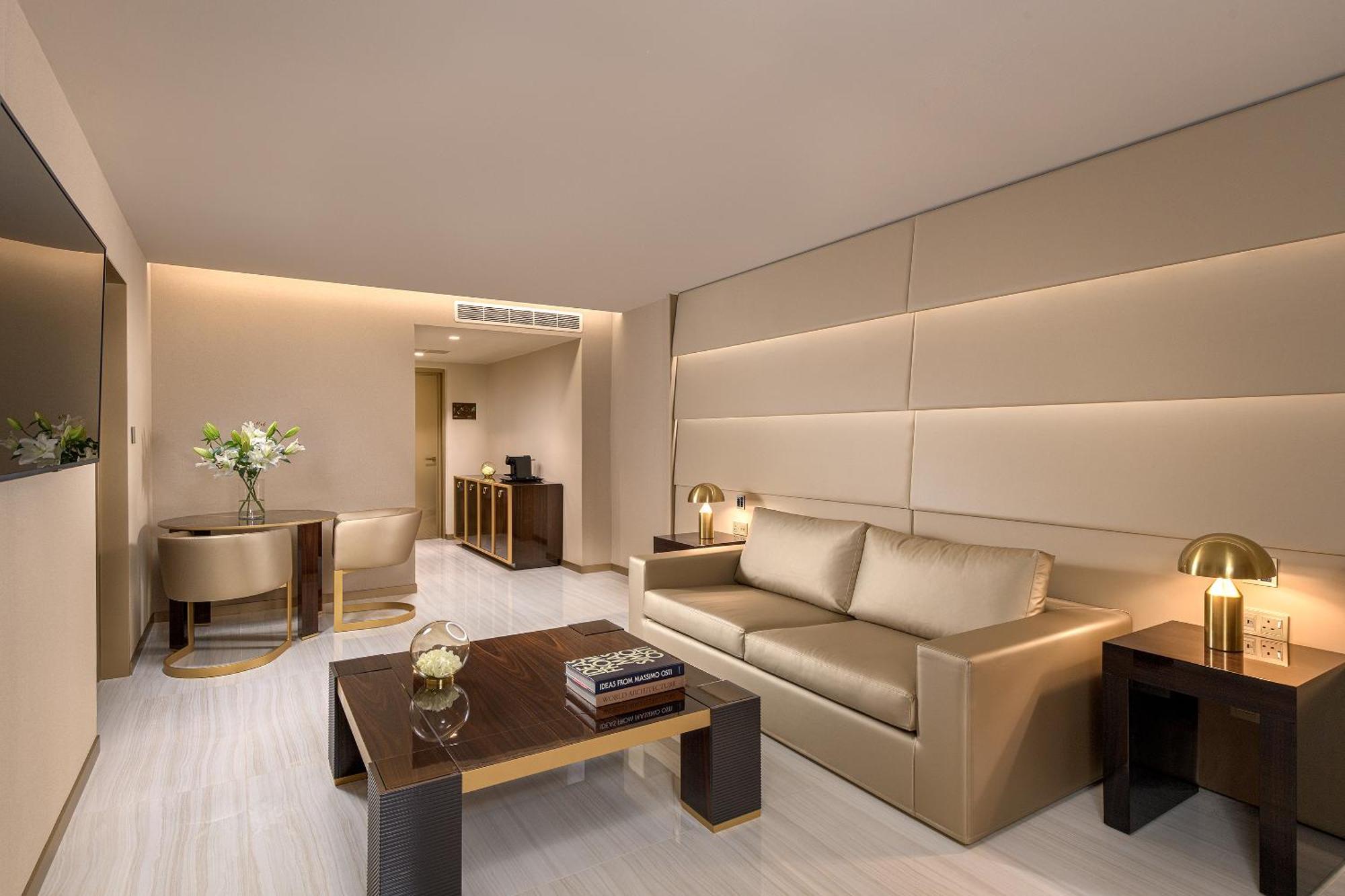 Prestige Swim-Up Suite Sea & Pool View
