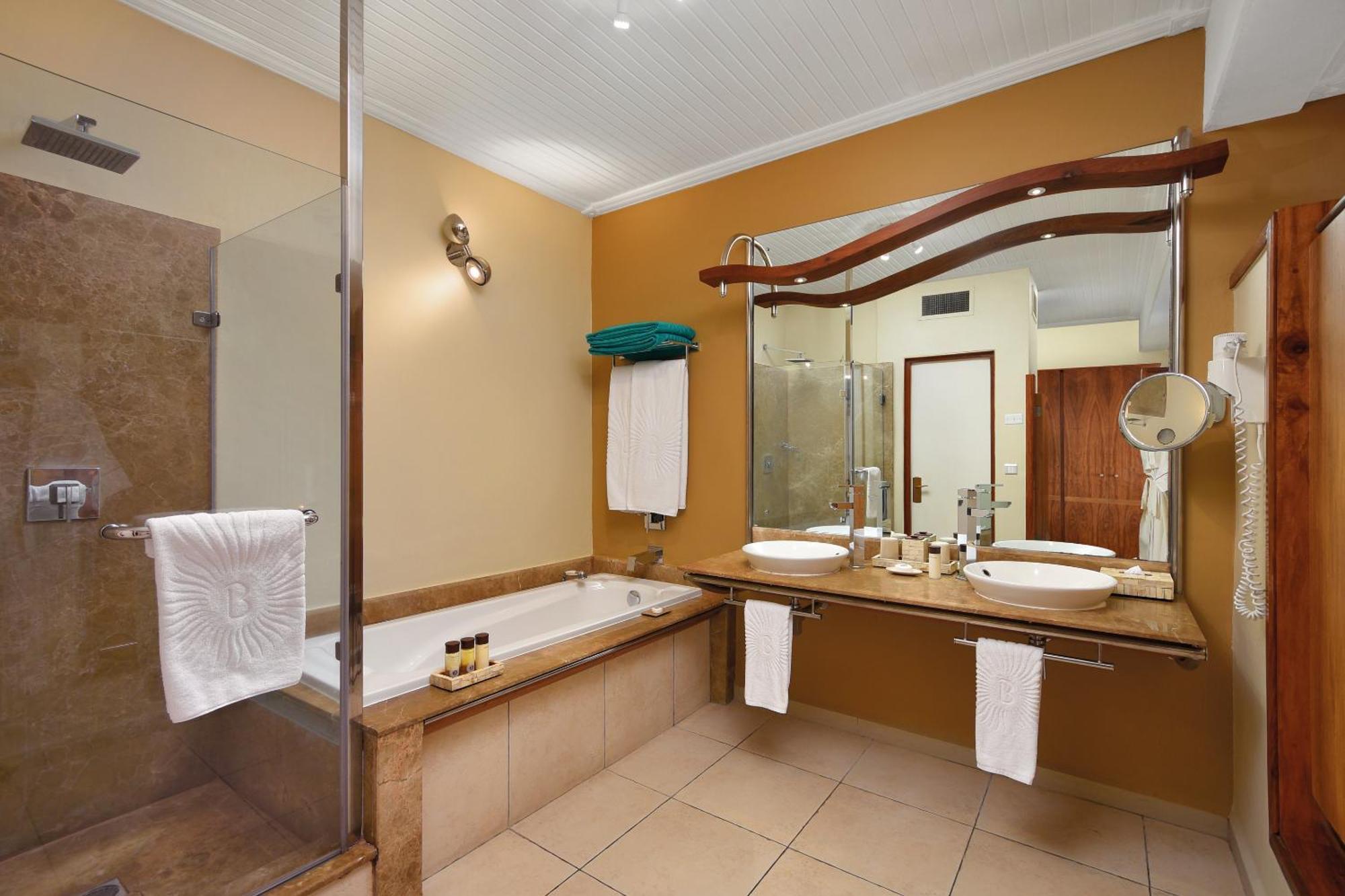 Shandrani Room – Honeymooners Only