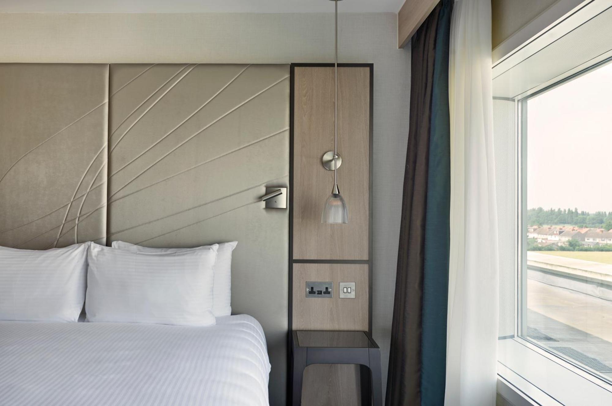 King Room Airport View