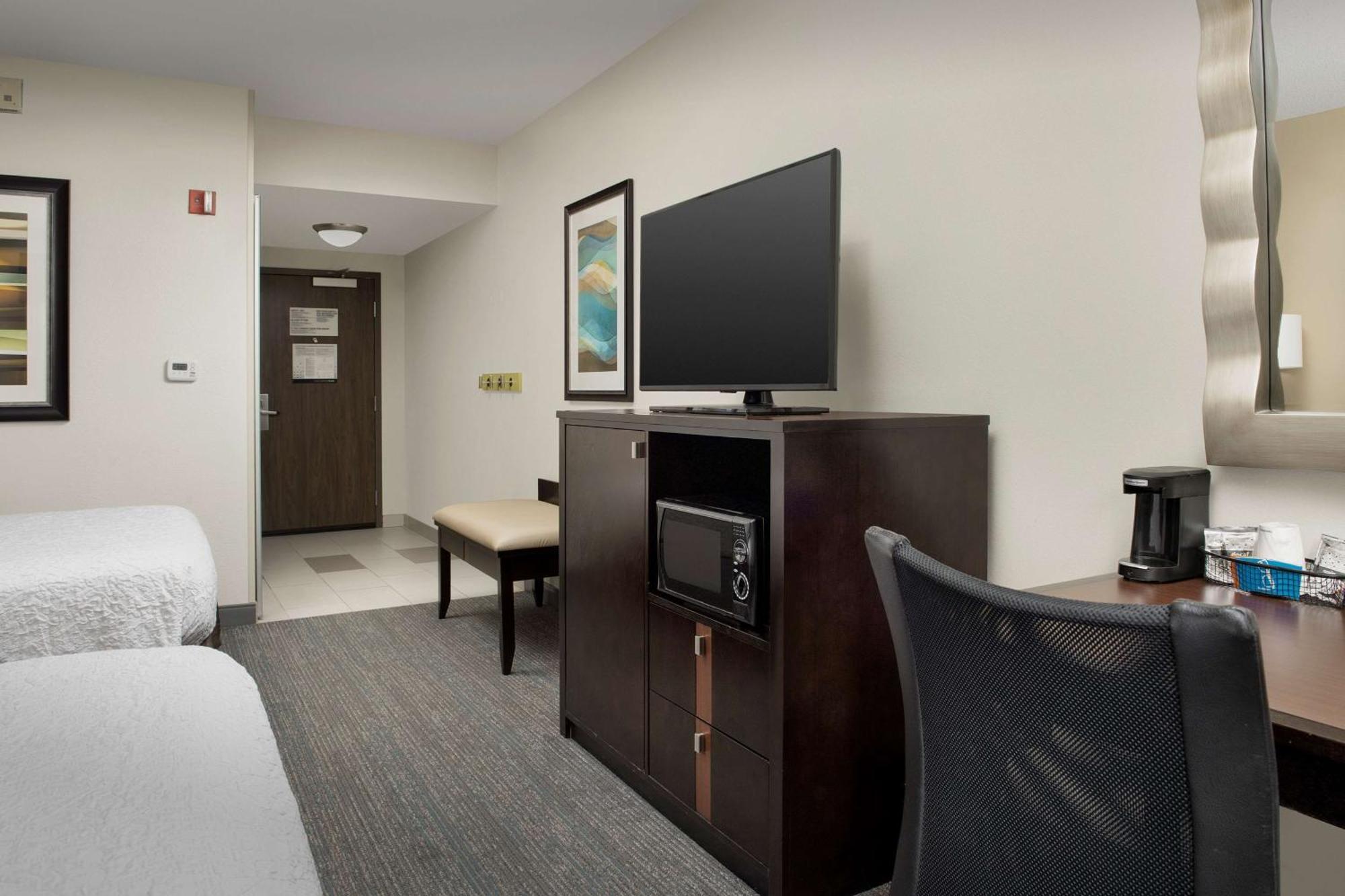 Queen Room with Two Queen Beds - Mobility Access/Non-Smoking