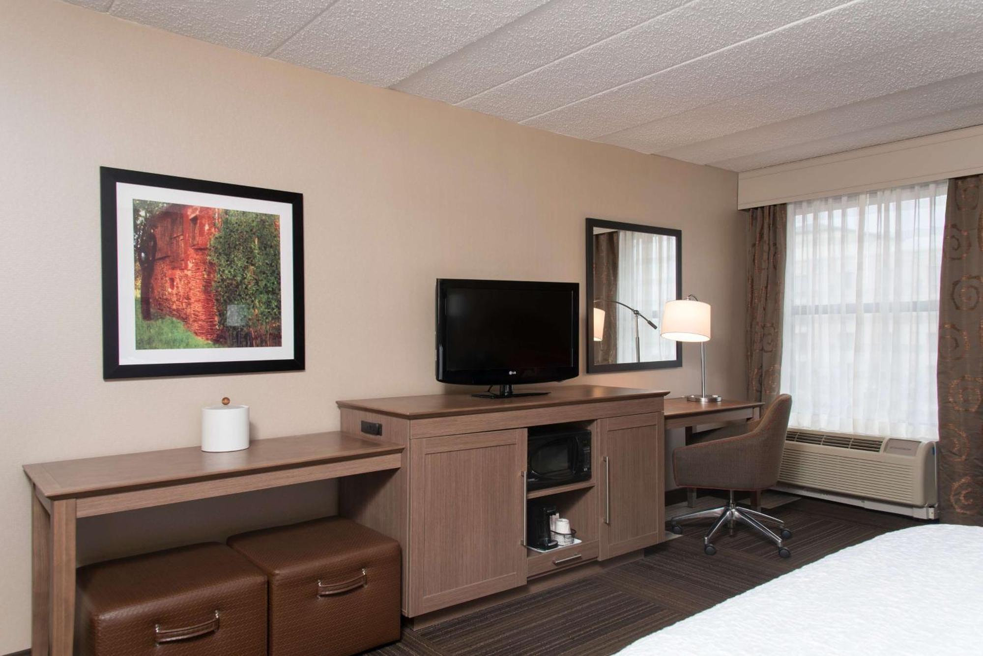 King Room with Sofa Bed - Hearing Access/Non-Smoking