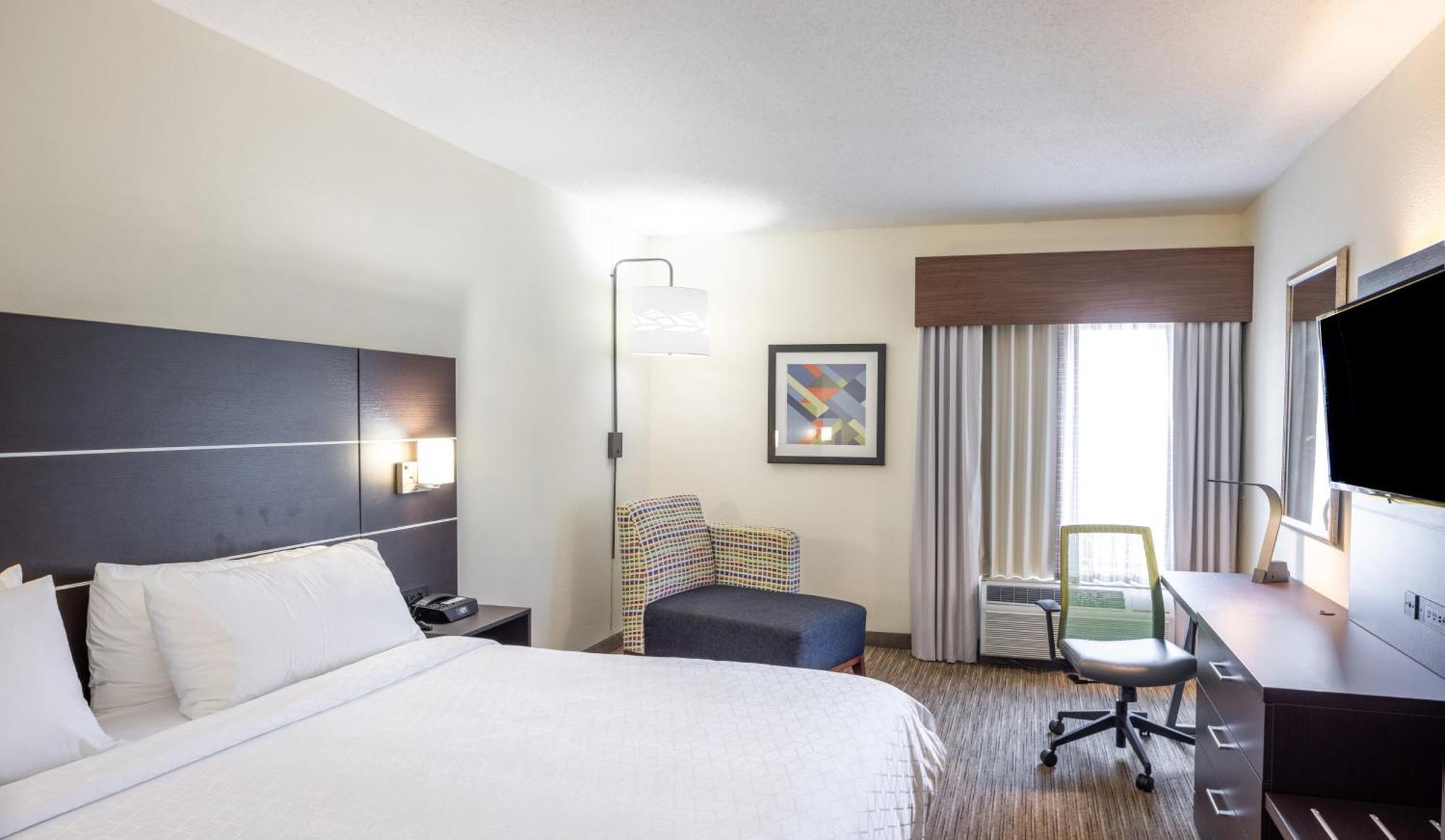 Standard King Room