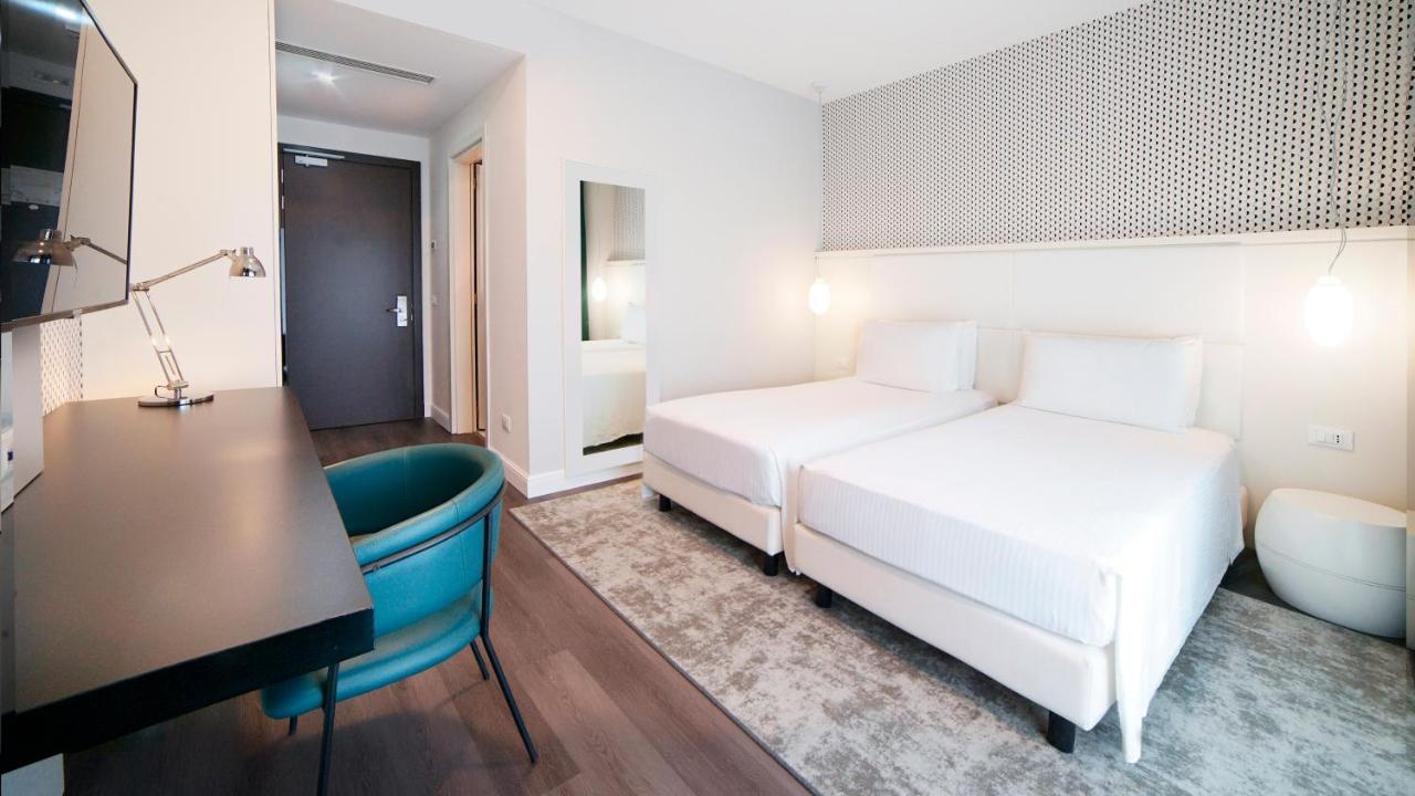 Standard Room,1329603545:JPEG