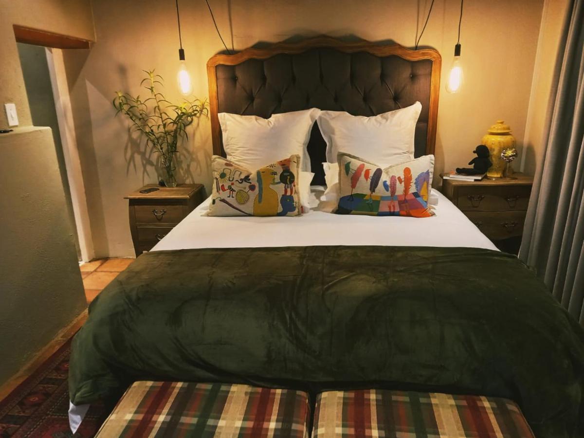 Standard Queen Room