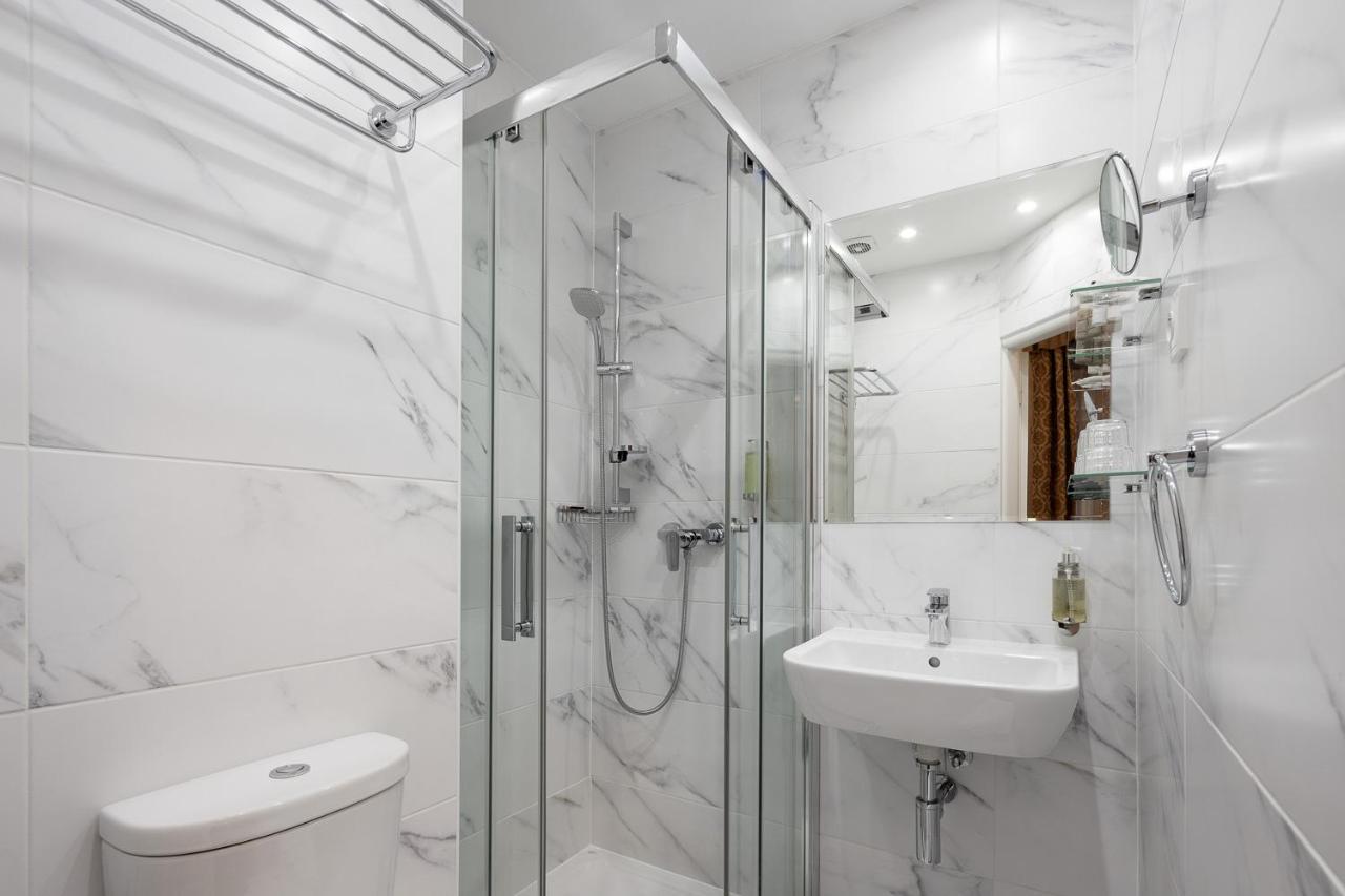 Superior Single Room