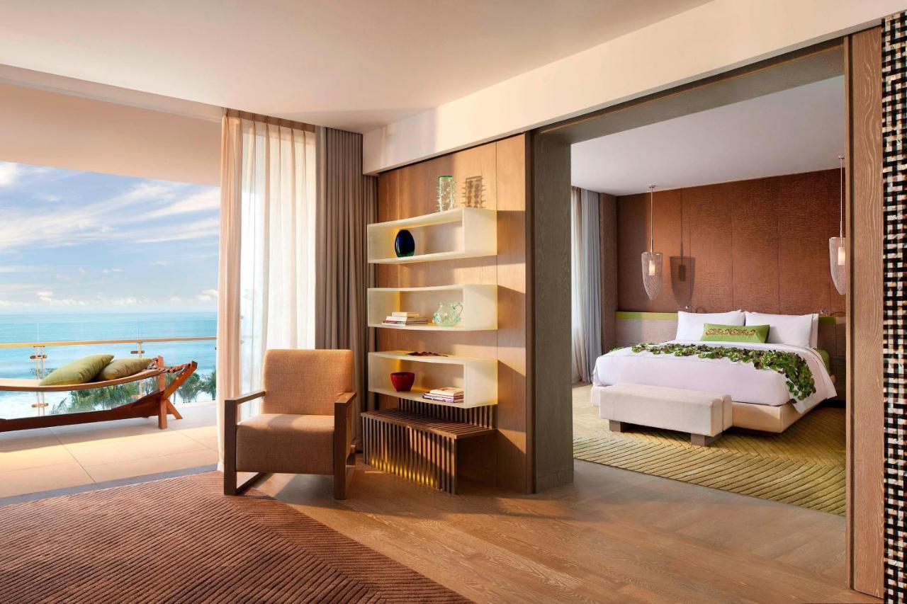 Escape Suite 1 Bedroom Suite 1 King Ocean view Top floor Balcony