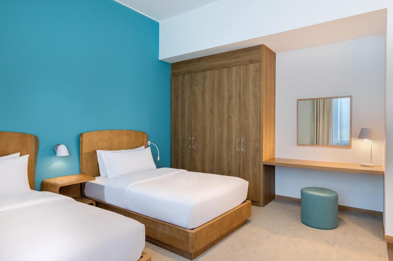 Studio 2 Single Beds