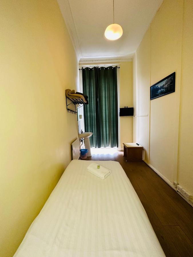 Single Room - Basic
