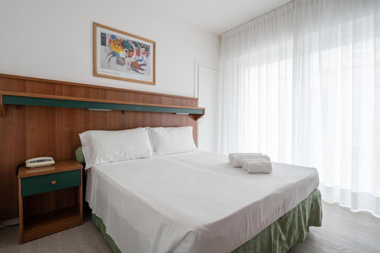 Economy Doppelzimmer mit seitlichem Meerblick