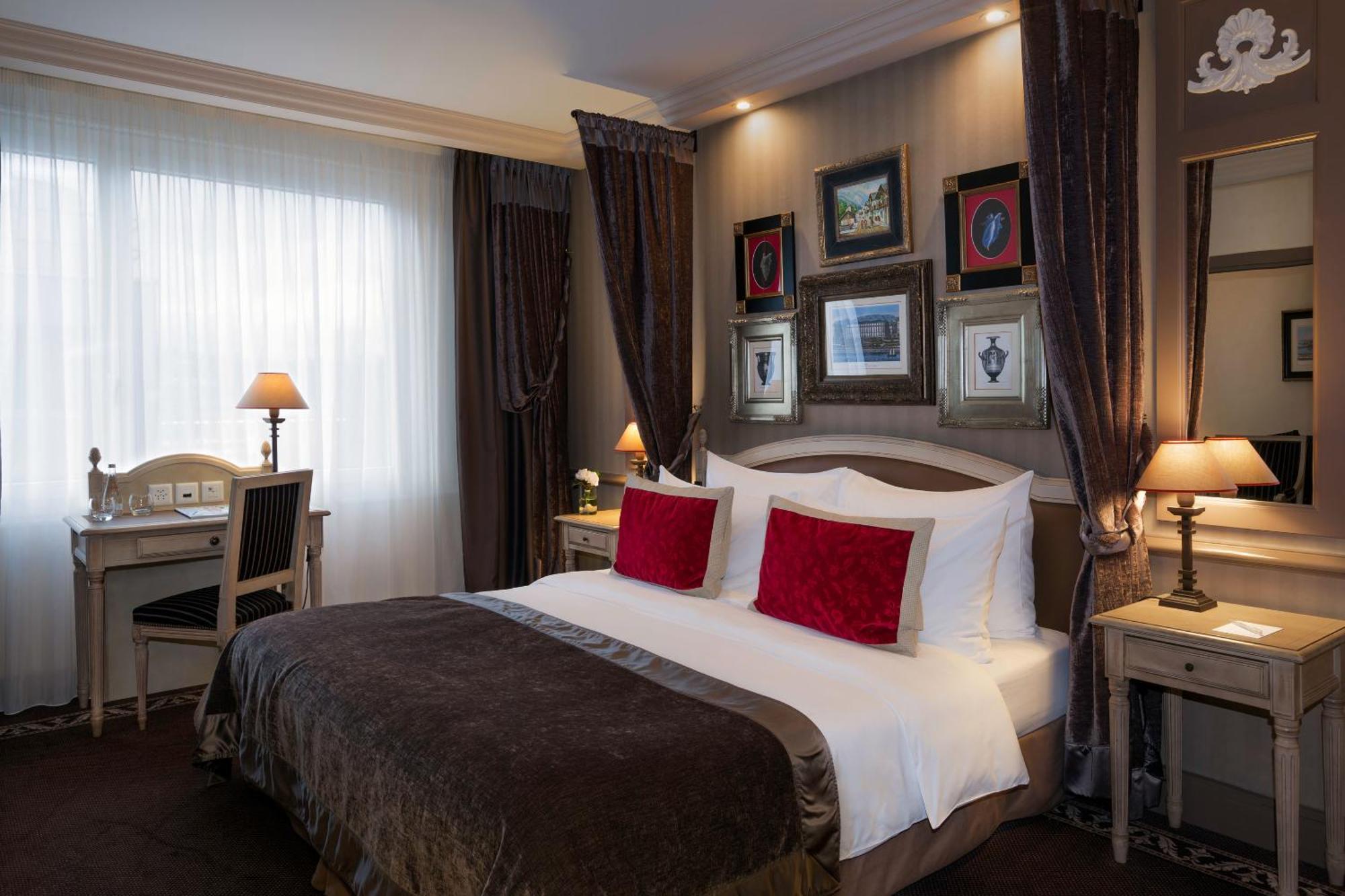 Classic Double or Twin Room