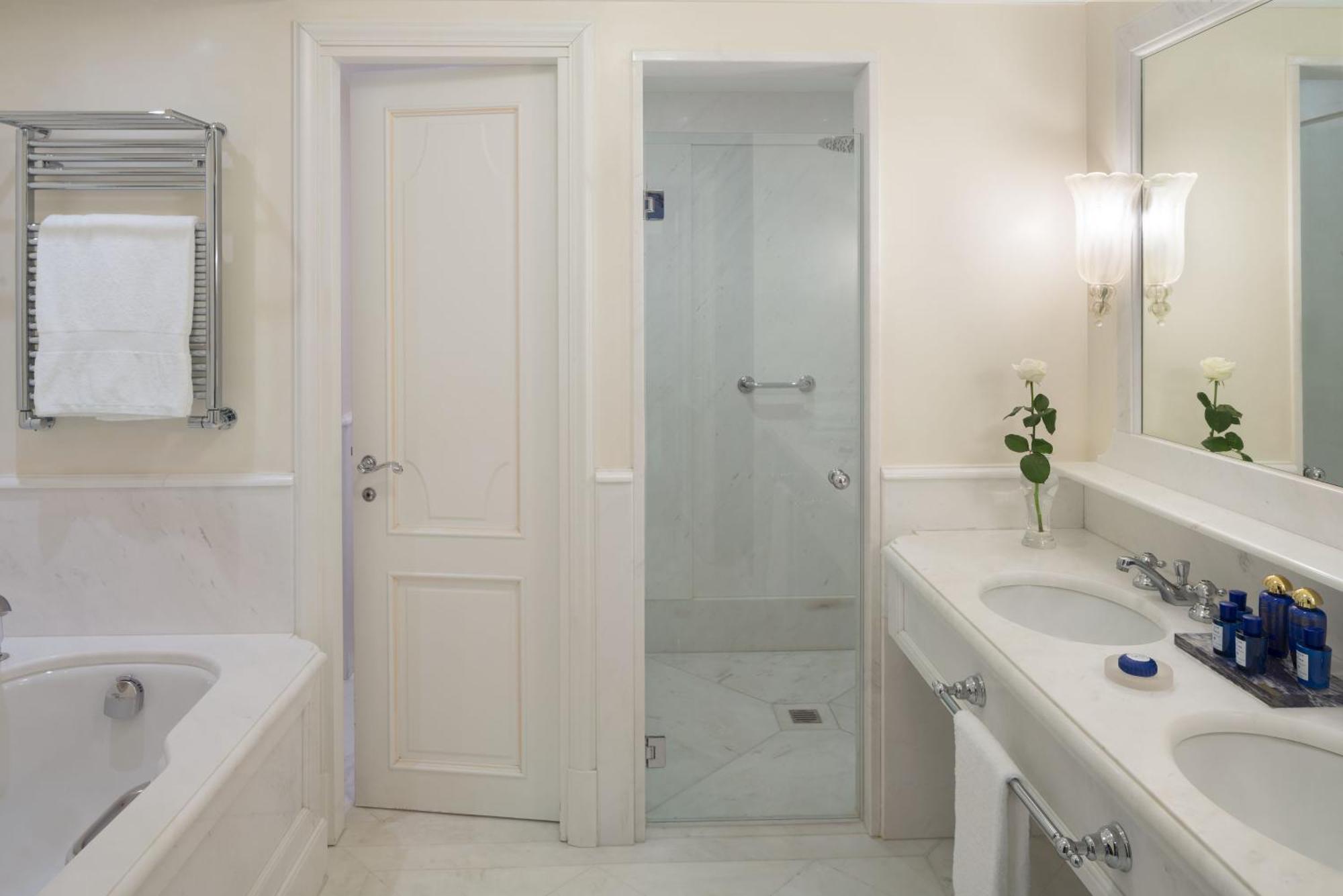 Premium Double or Twin Room Balcony Lagoon View