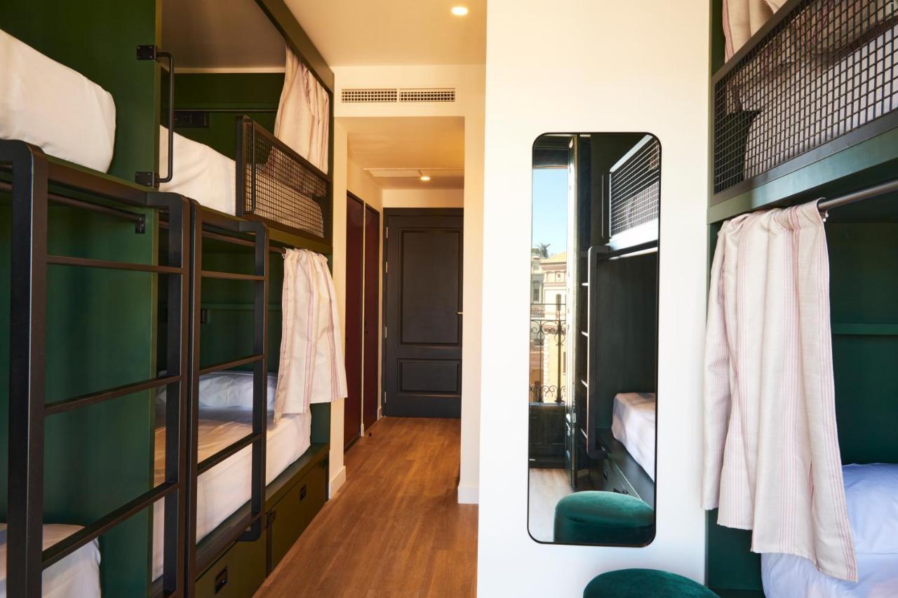 Single Bed 6-Bed Dormitory Room,1480737299:JPEG