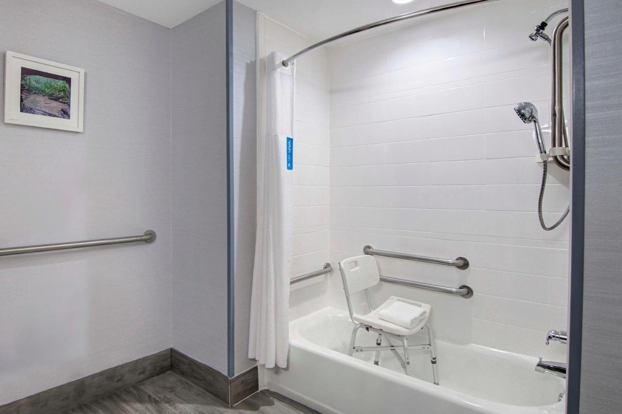 King Room - Mobility Access/Non-Smoking