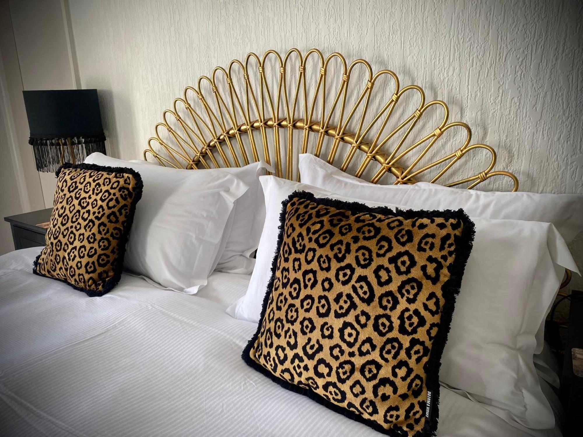 Deluxe Room,1499375647:JPEG