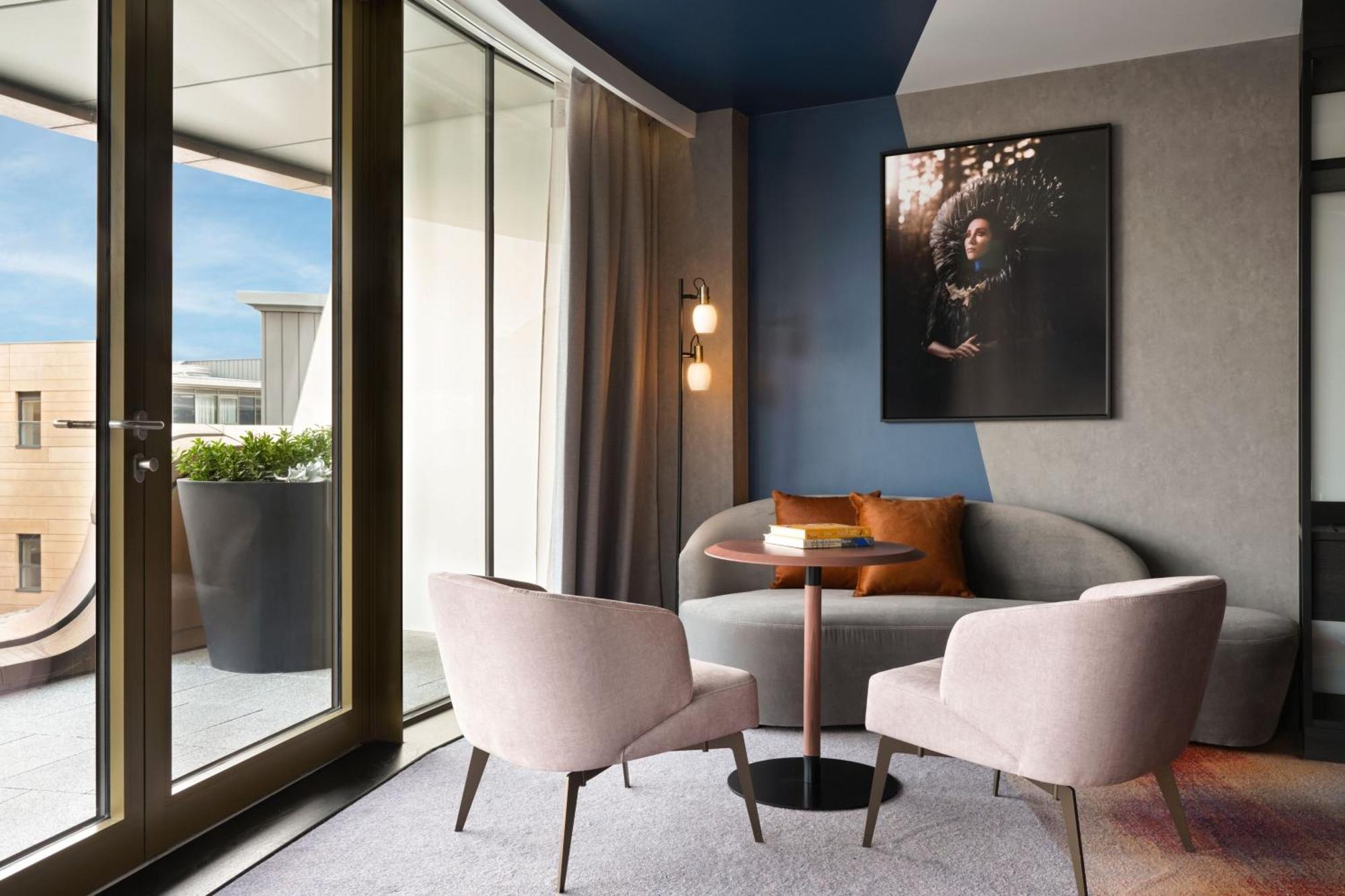 King Studio Suite