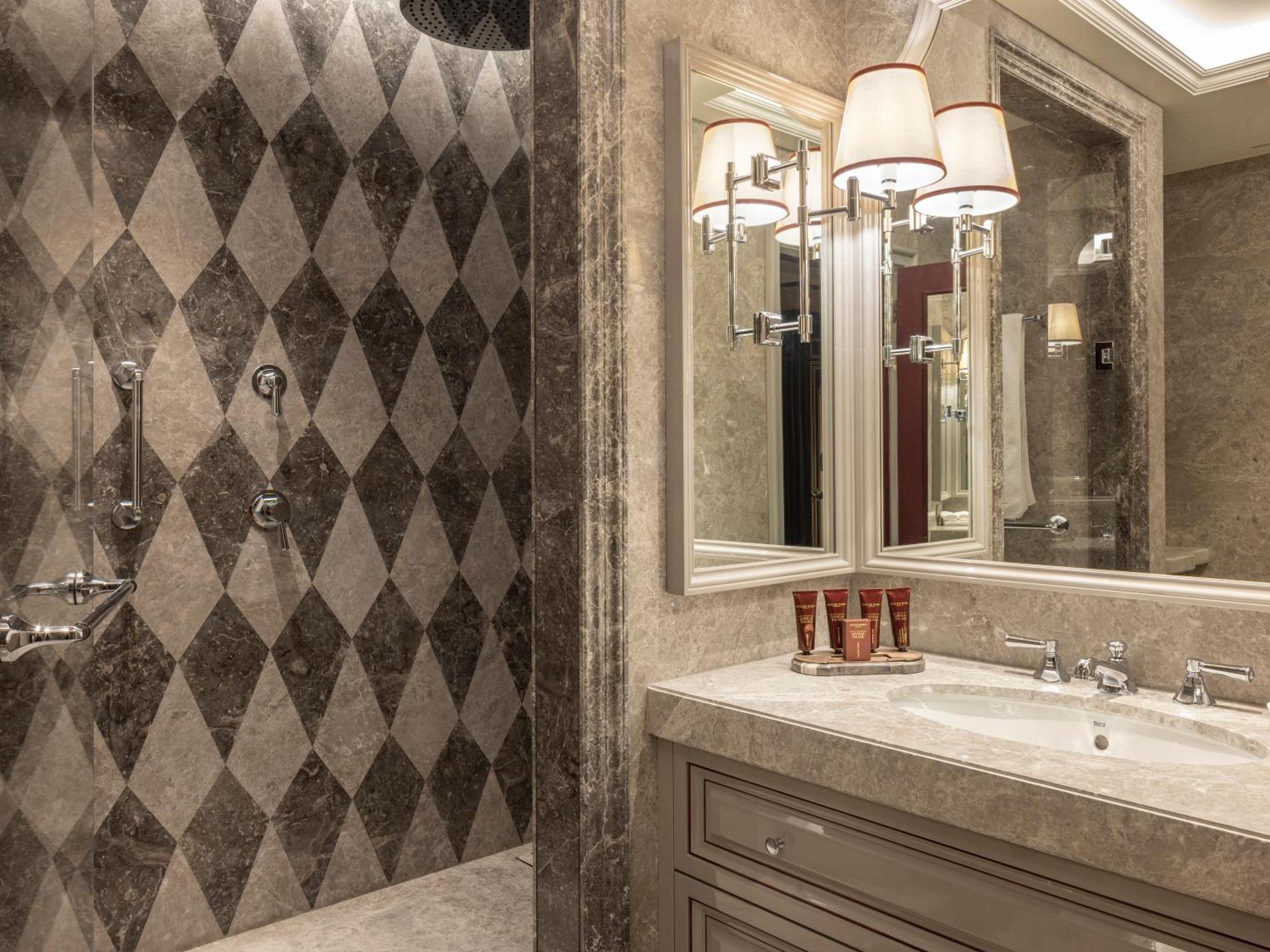 Grand Deluxe Ciragan Bosphorus View King Room