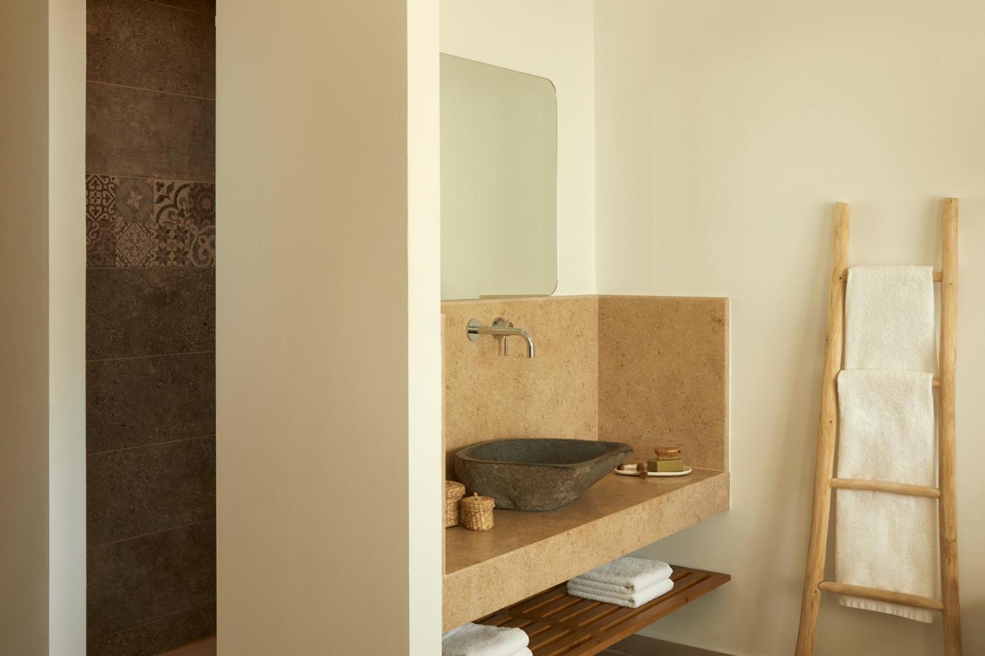 Chambre Supérieure avec Accès Piscine Commune
