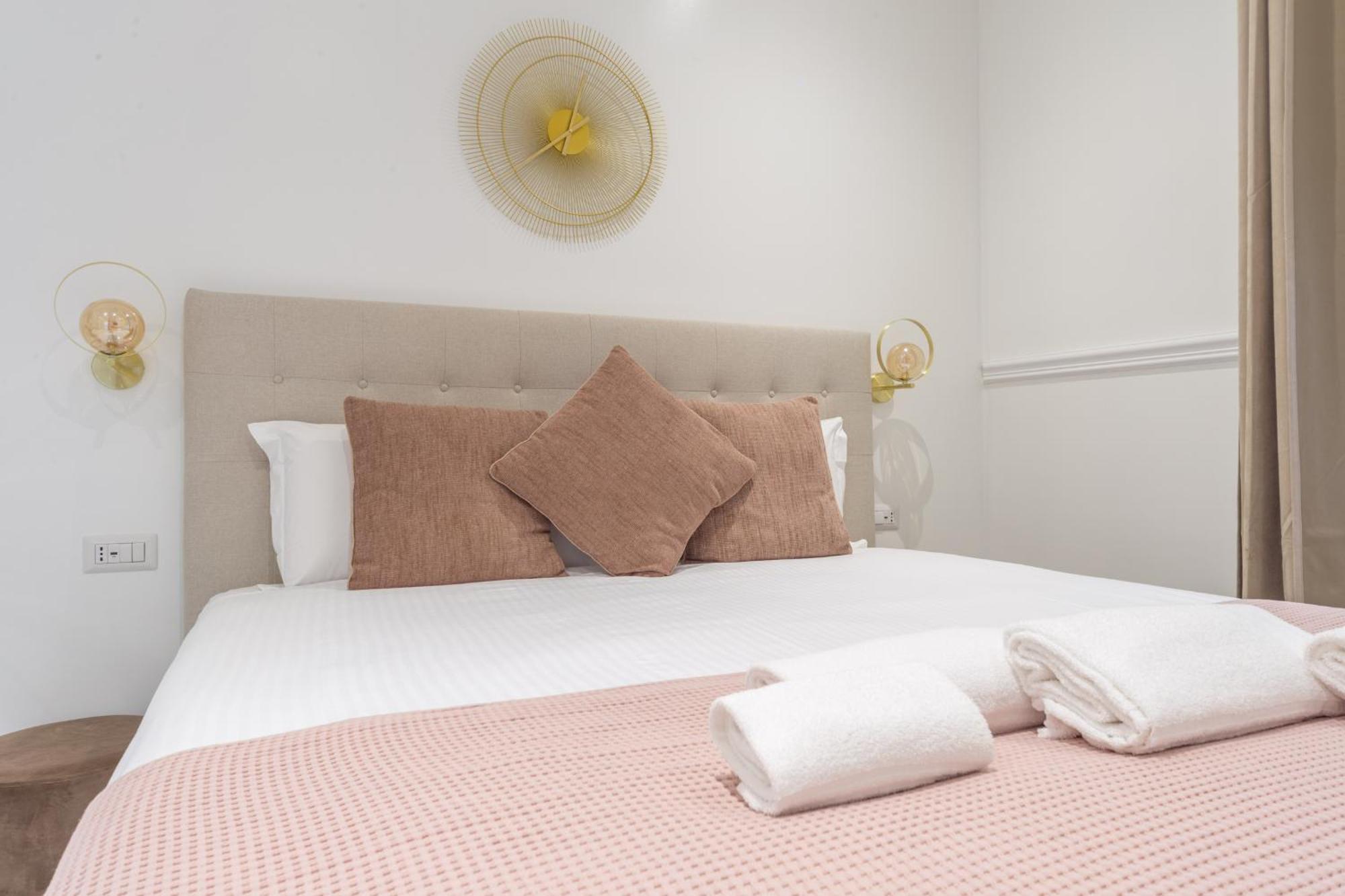 Deluxe Room,1538699314:JPEG