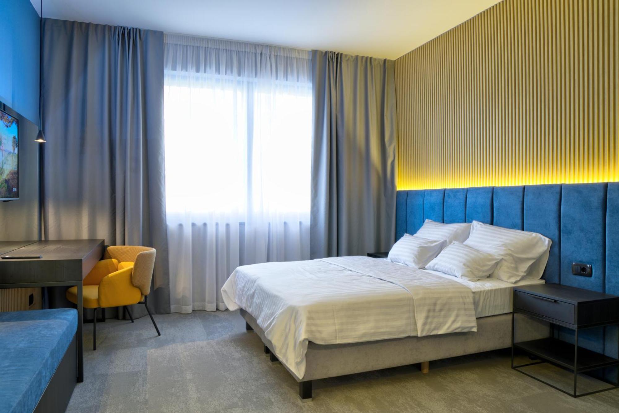 Double or Twin Room with City View